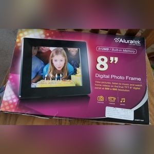 digital photo frame